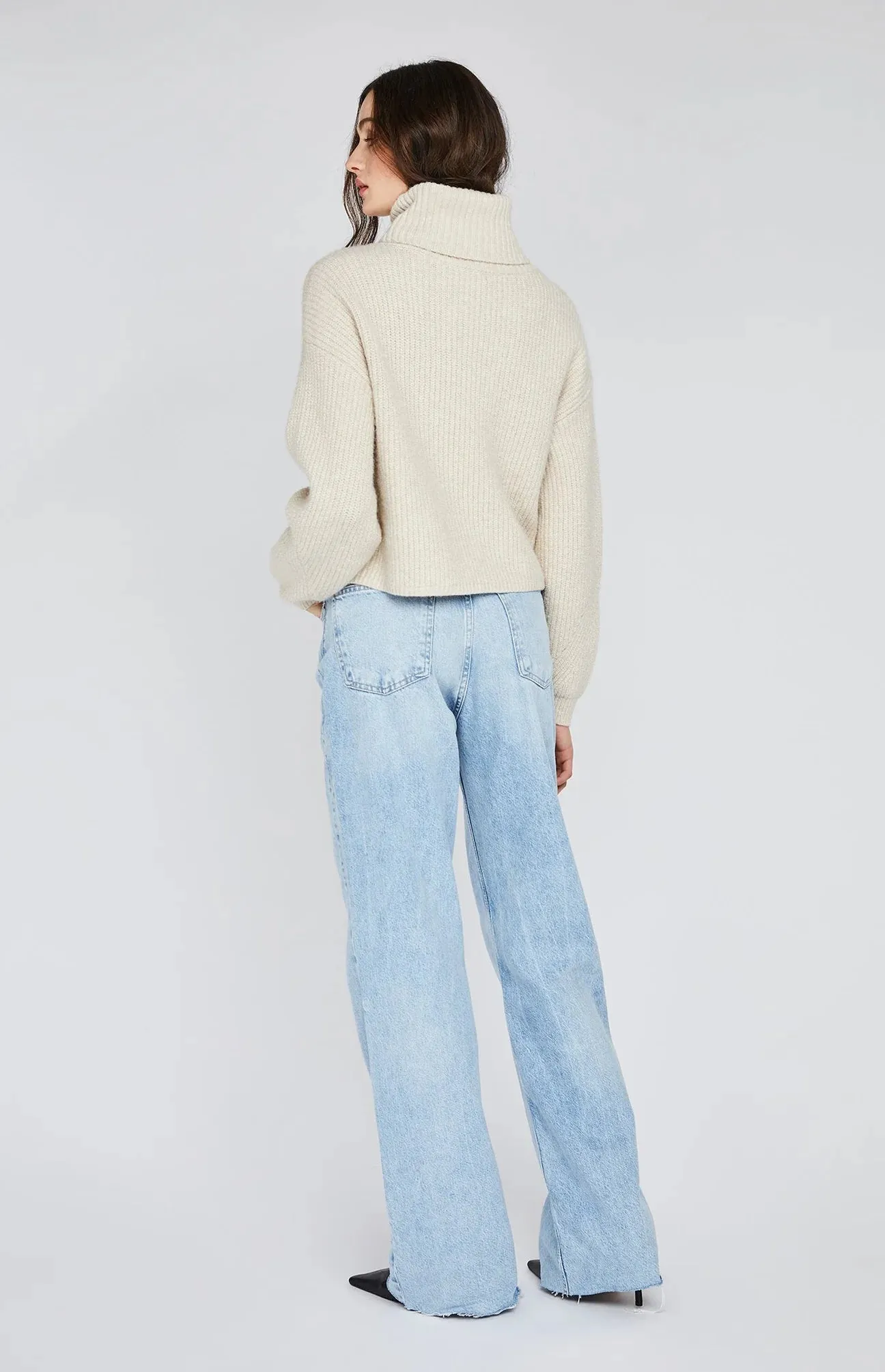 GFX2309-3998 Turner Cropped Turtleneck Sweater
