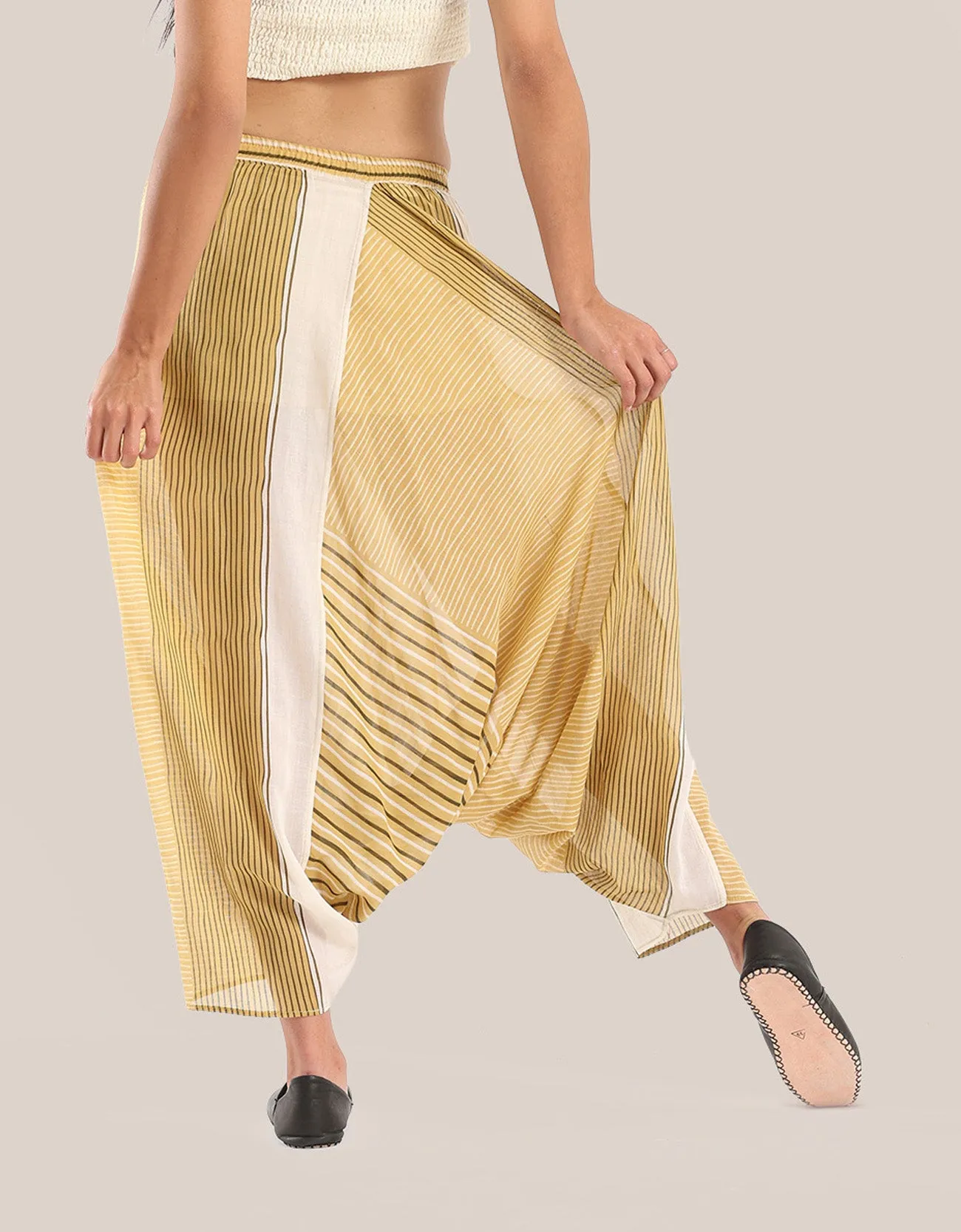 Harem pants with elastic waistband