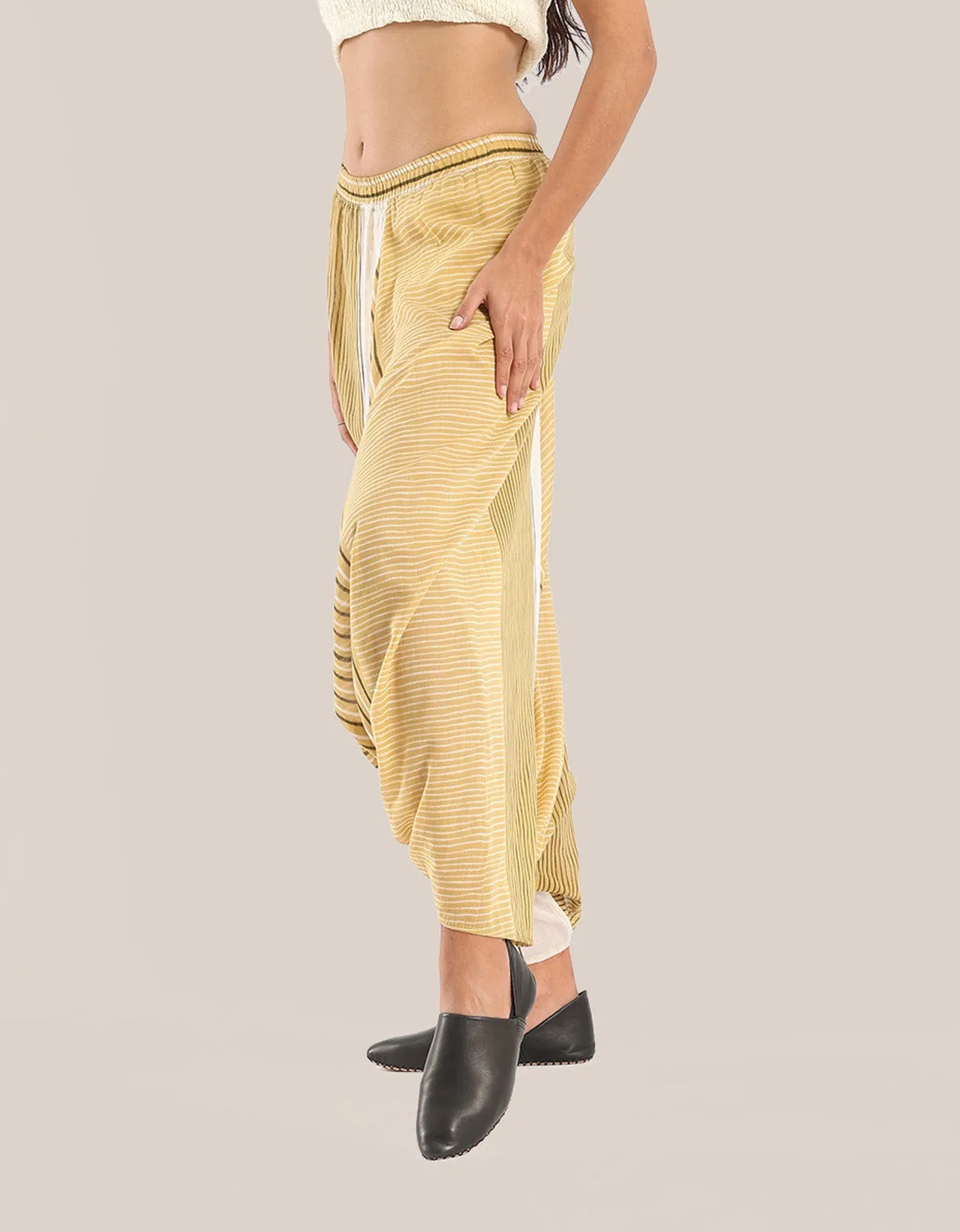 Harem pants with elastic waistband