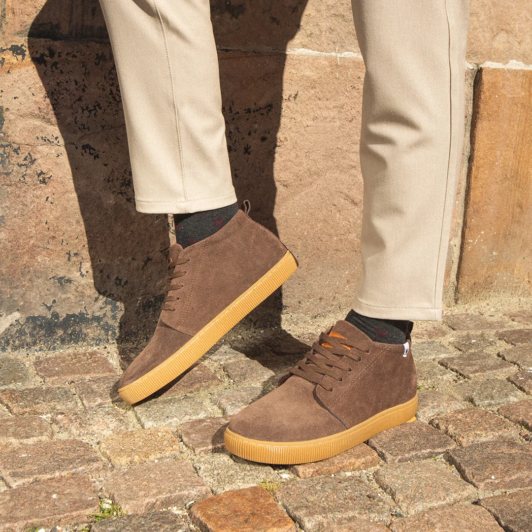 Mens Hiro Suede Chukka Boots: Stylish and Durable Footwear for Any Occasion
