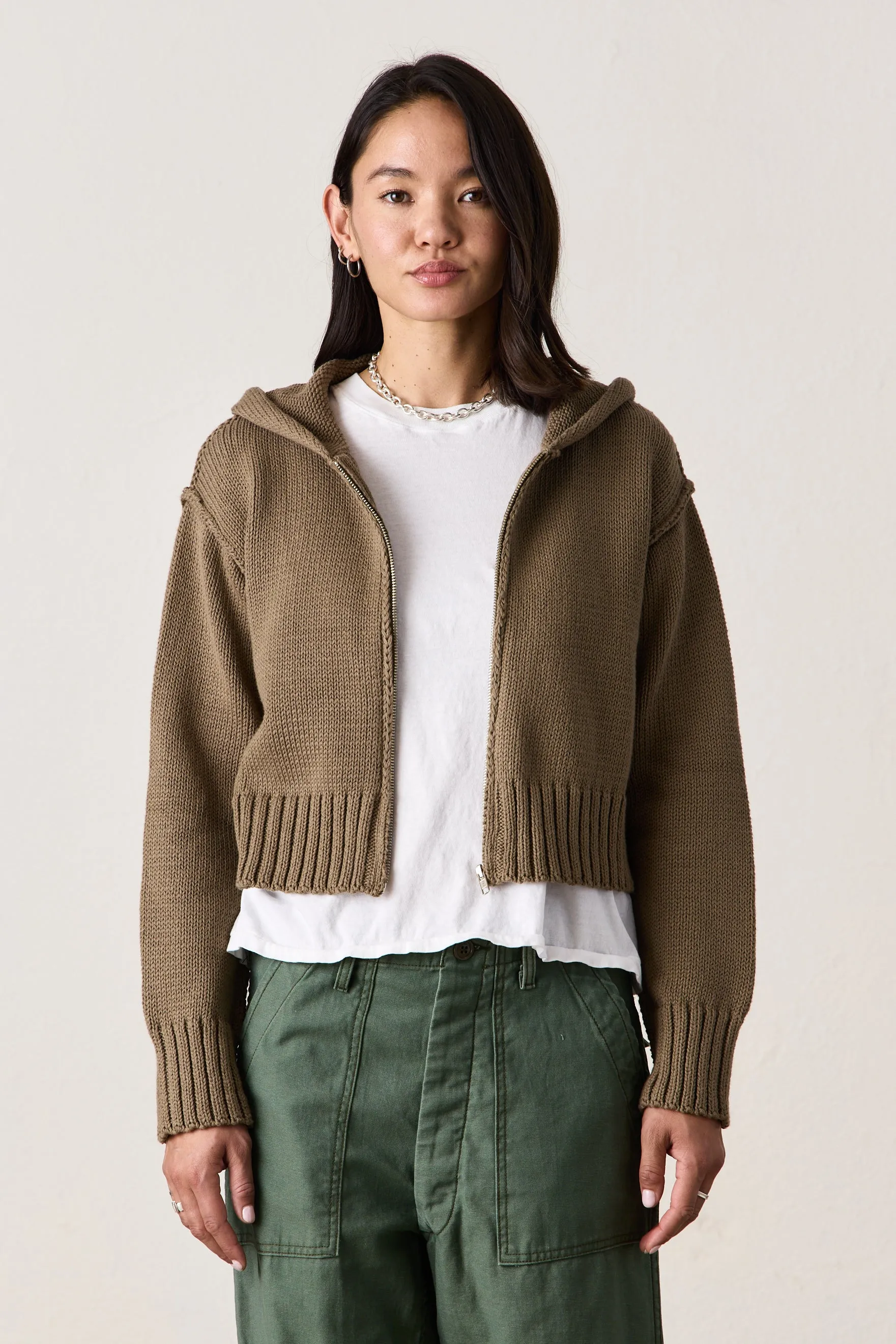 MILLS ZIP FRONT HOODED SWEATER / KHAKI