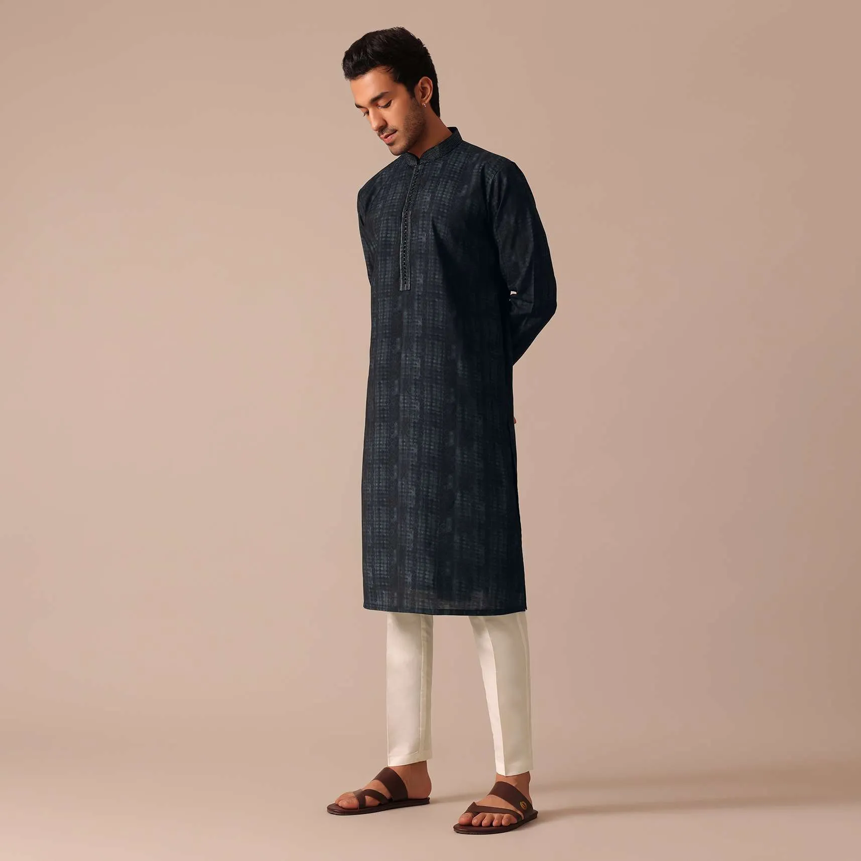 Navy Blue Kurta Set With Embroidered Work