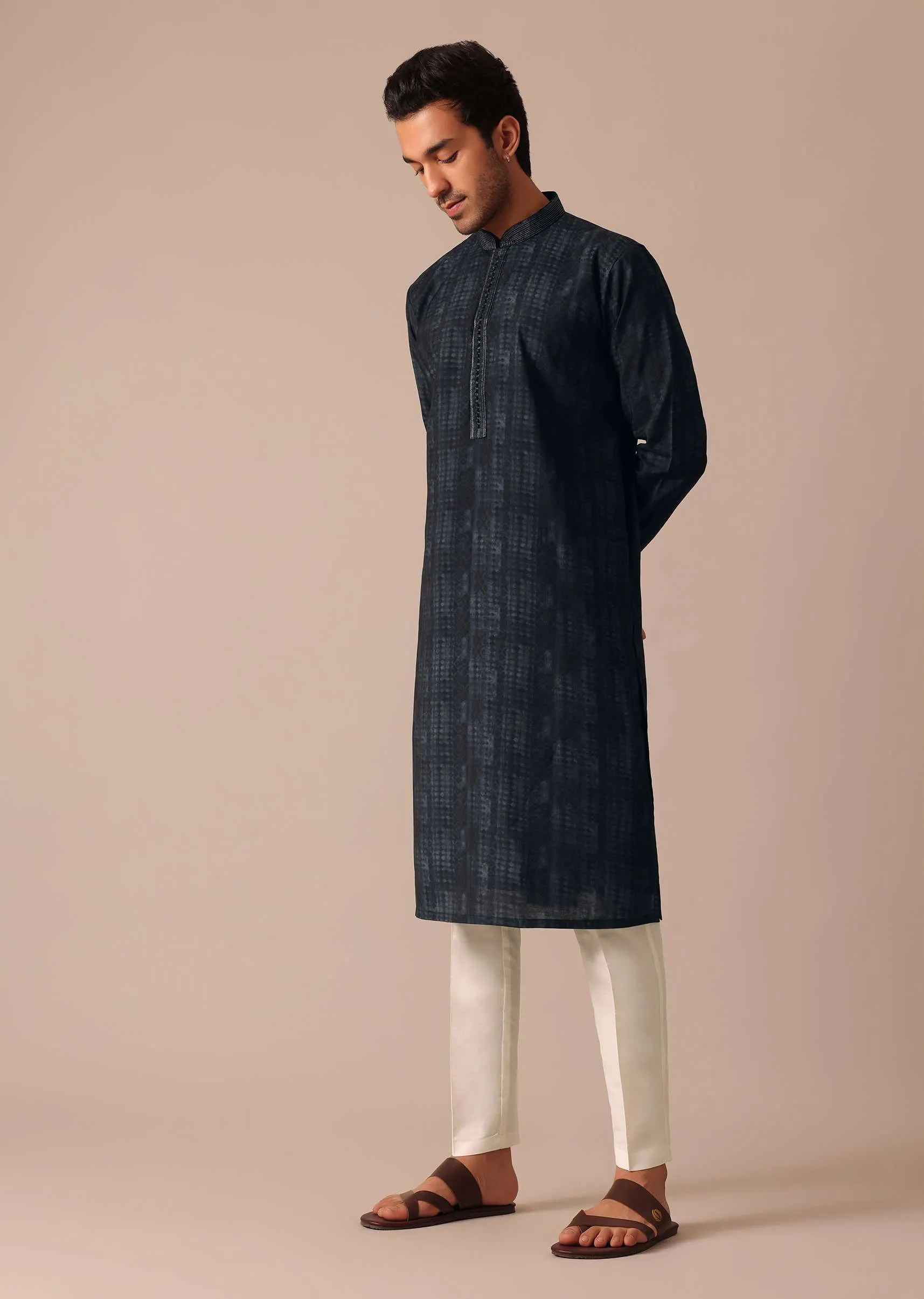 Navy Blue Kurta Set With Embroidered Work