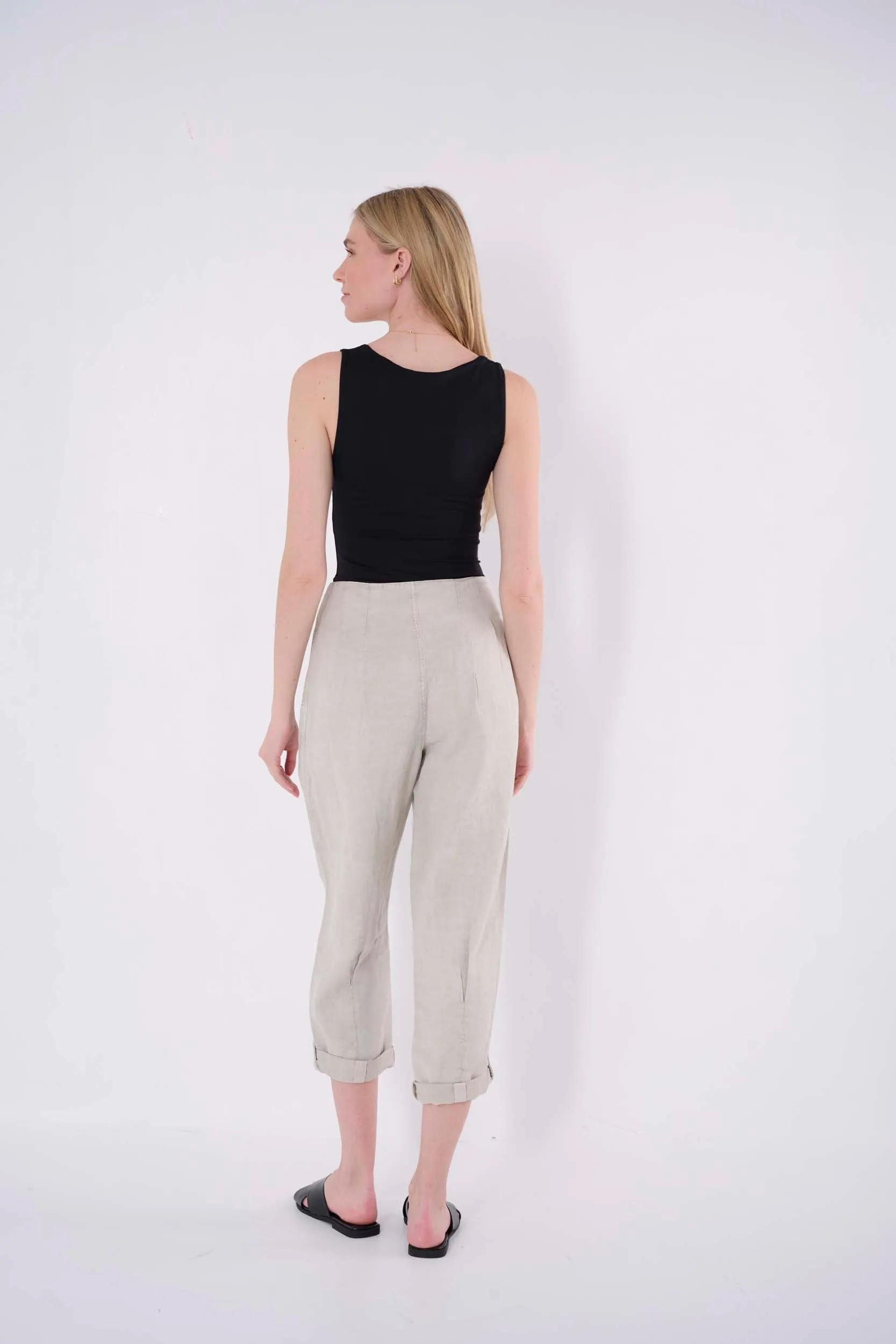 Nicola Solid Pleated Pant