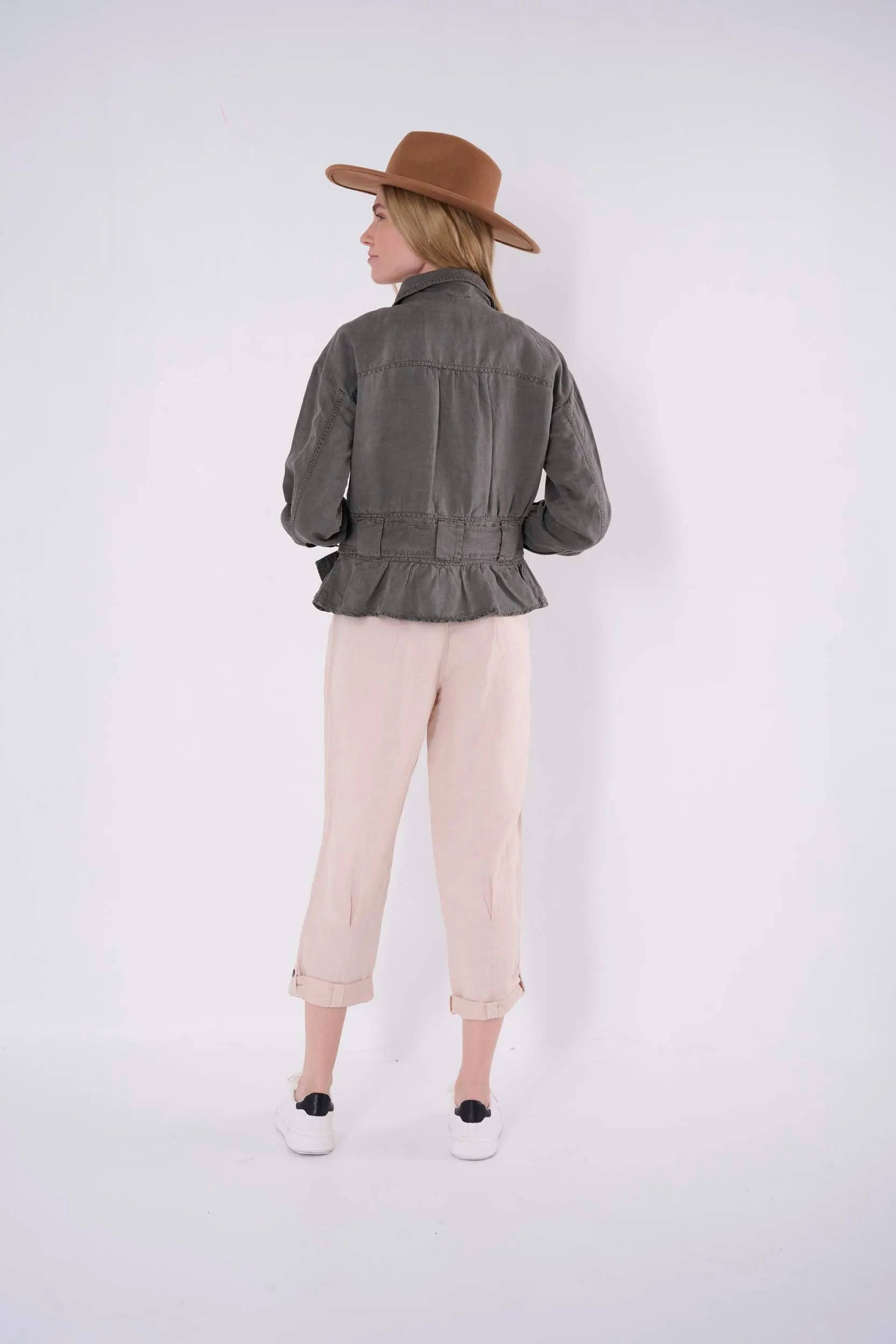 Nicola Solid Pleated Pant