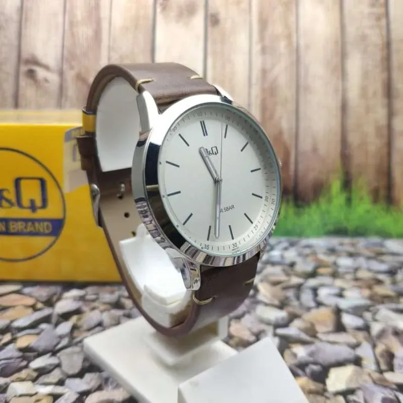 Q&Q QB80J301Y-GL Gent Watch