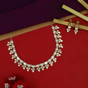 Round Neck Kundan Necklace Set 15612-28