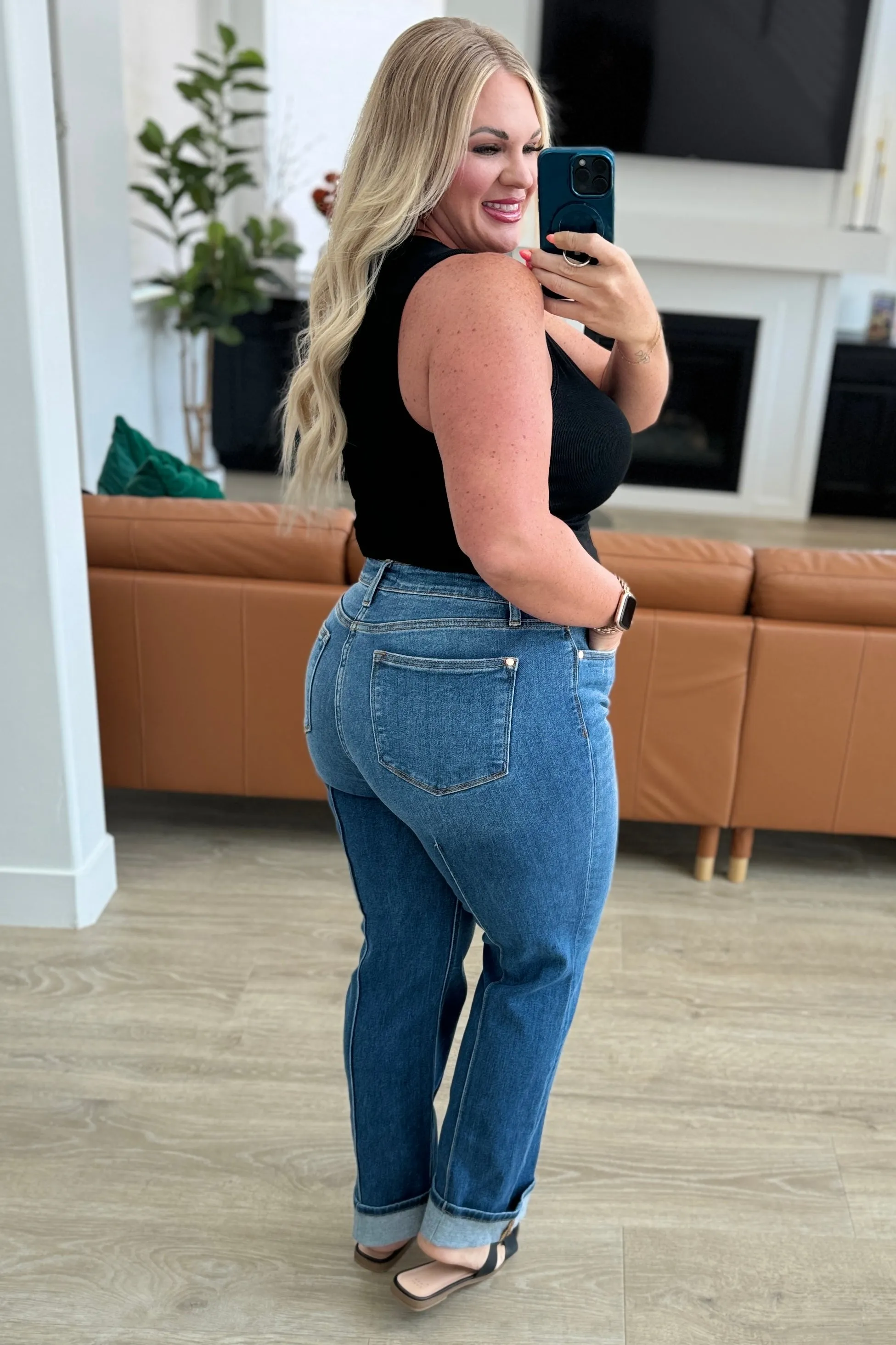 Seam Detail Straight Jeans